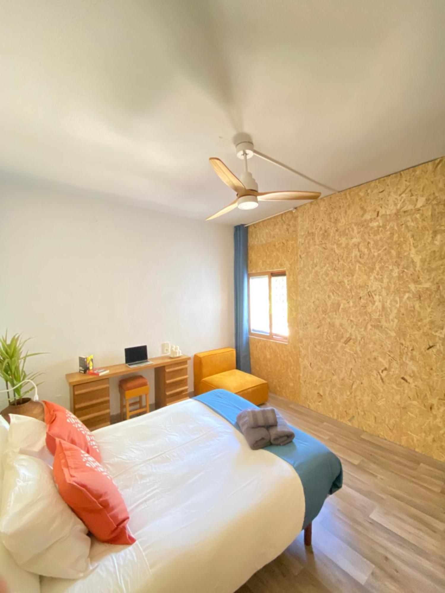 Pink Lemon House Bed & Breakfast Elche Dış mekan fotoğraf